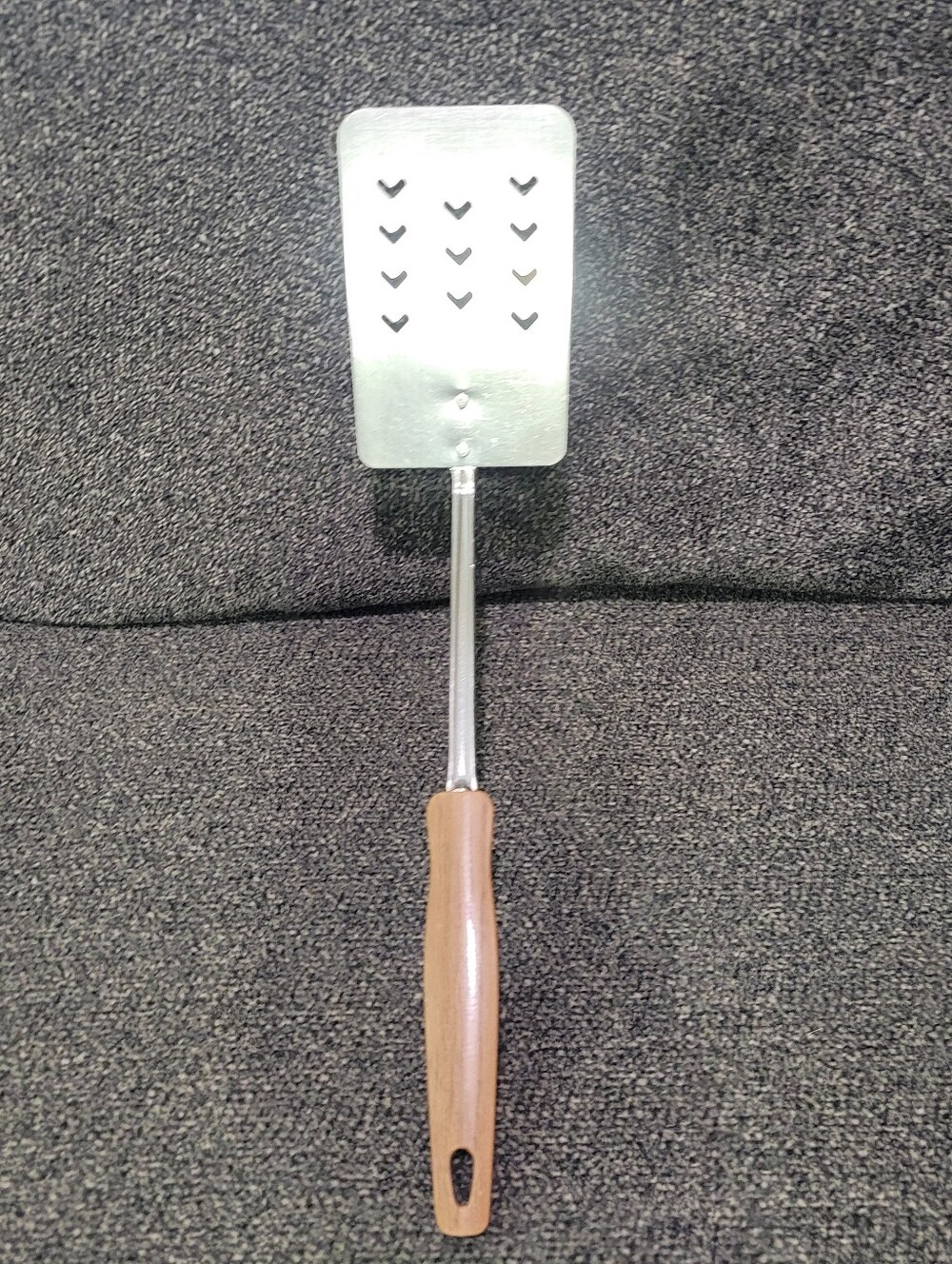 Vintage Ecko 13” Spatula Heart Chevron Shaped Turner Wood Handle